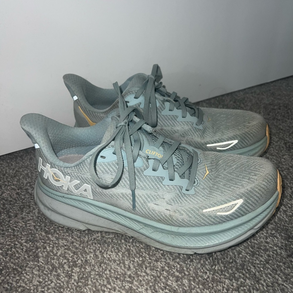 HOKA Clifton9 Running Sneakers